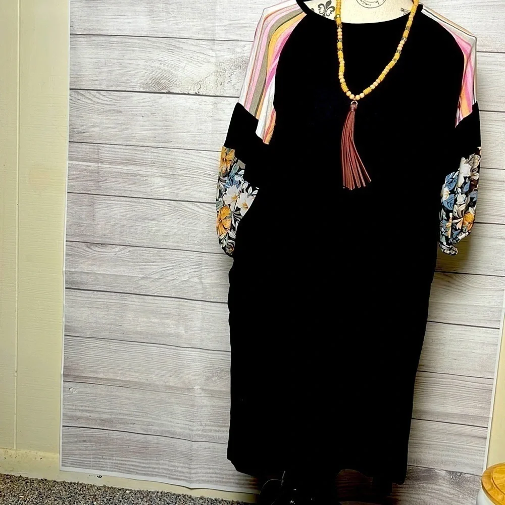 NET Boho shirt dress with pockets + necklace!